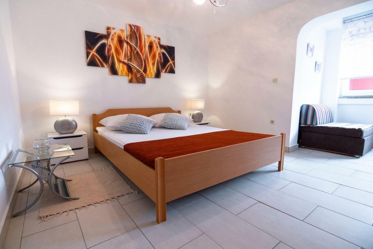 Apartmani Ivan Lopar Ngoại thất bức ảnh
