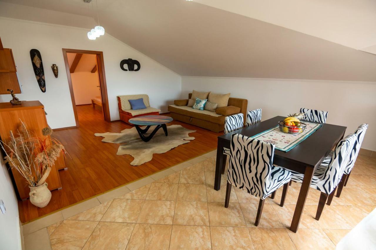 Apartmani Ivan Lopar Ngoại thất bức ảnh