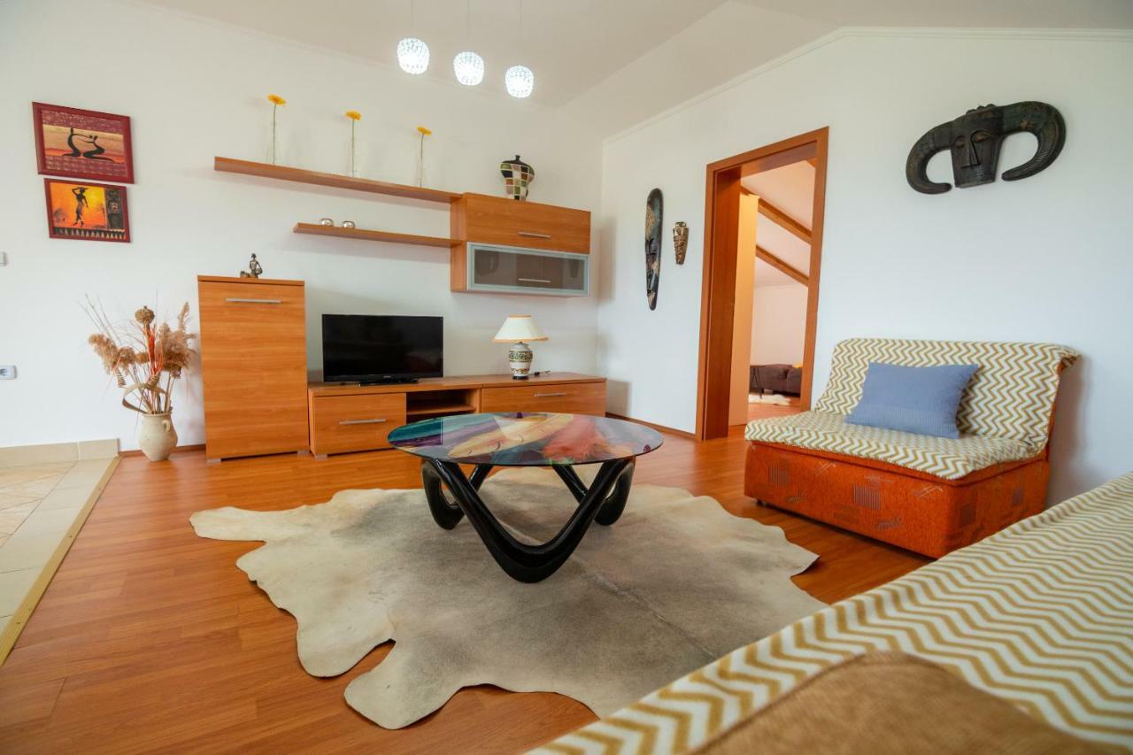 Apartmani Ivan Lopar Ngoại thất bức ảnh