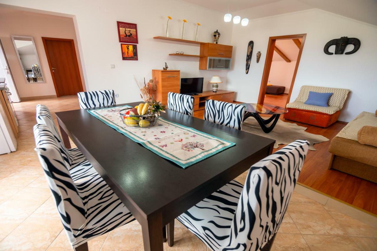 Apartmani Ivan Lopar Ngoại thất bức ảnh