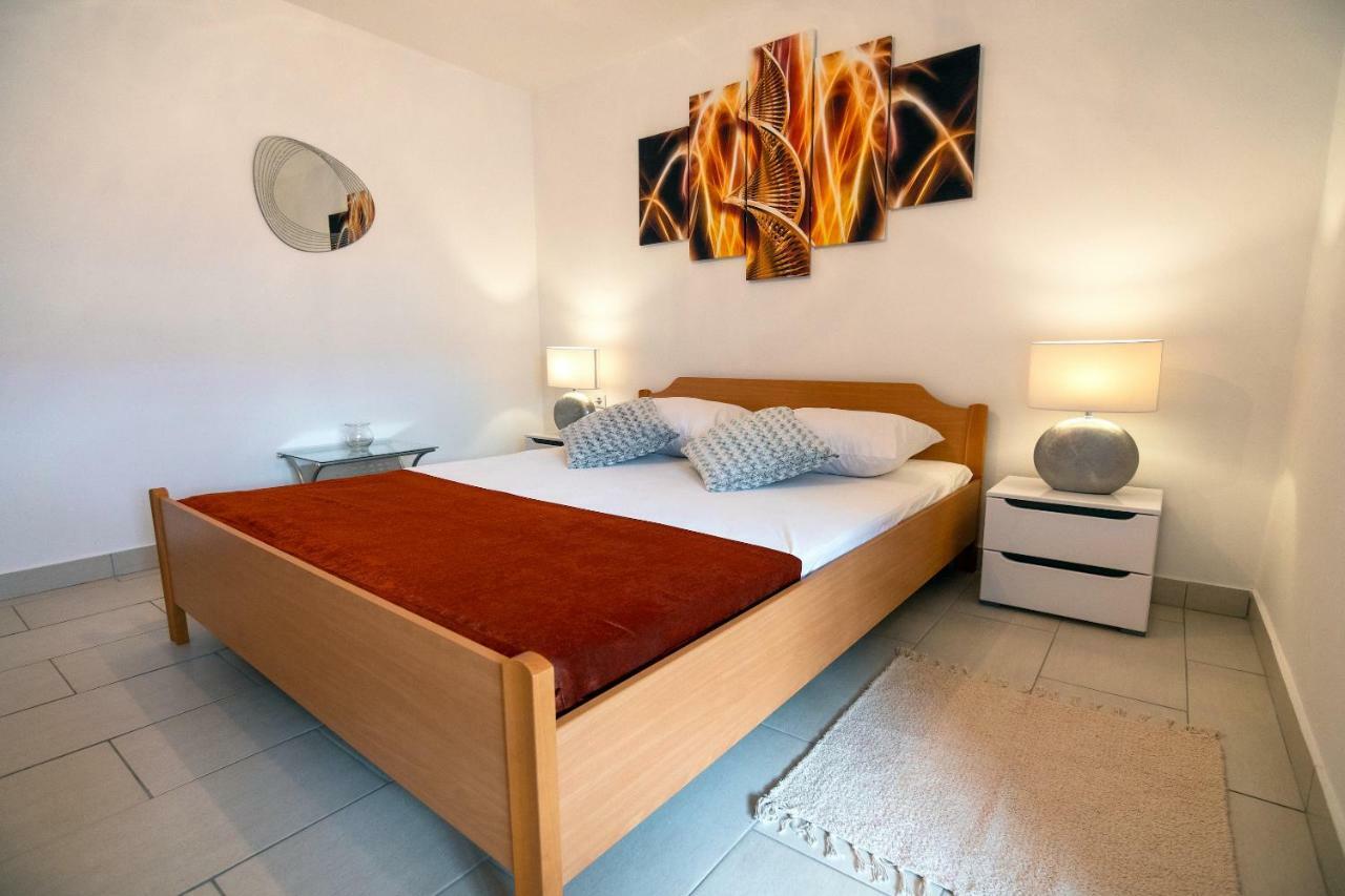 Apartmani Ivan Lopar Ngoại thất bức ảnh