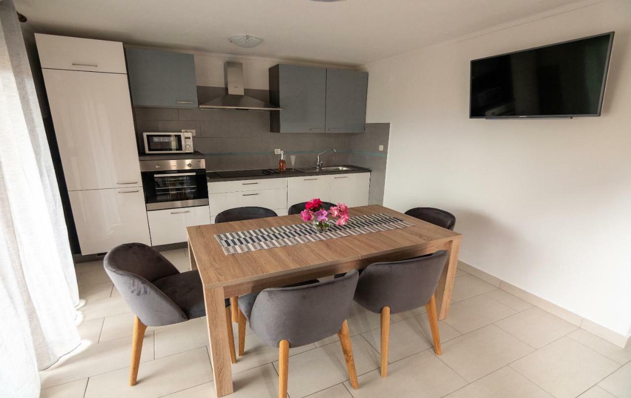 Apartmani Ivan Lopar Ngoại thất bức ảnh