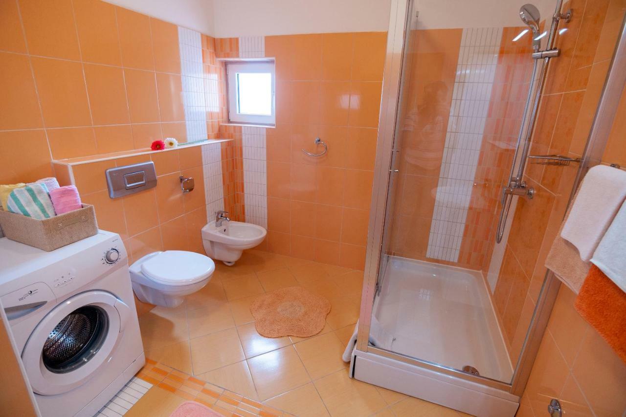 Apartmani Ivan Lopar Ngoại thất bức ảnh