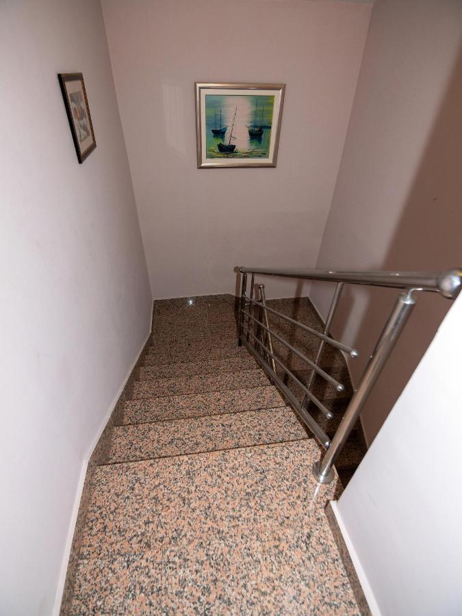 Apartmani Ivan Lopar Ngoại thất bức ảnh